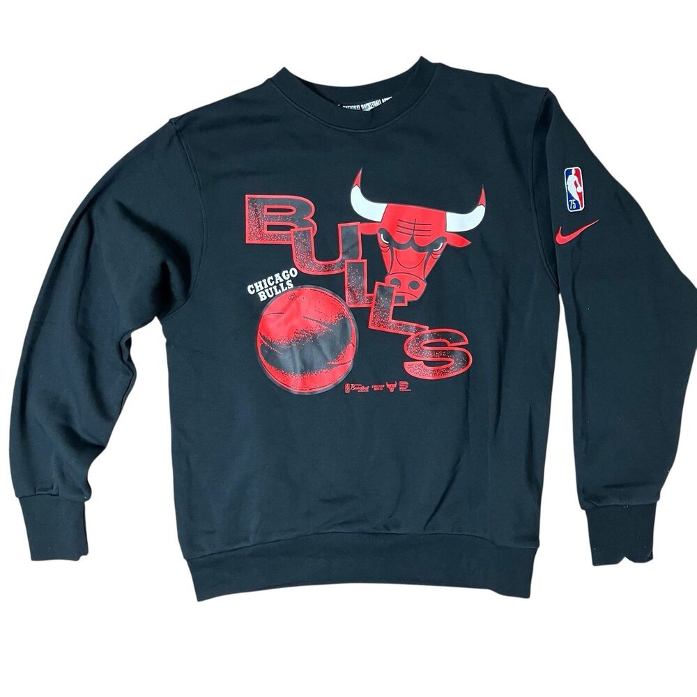 Nike NBA Sweatshirt Mens M Black Chicago Bulls Cotton 2022 Courtside DH9432 010‎